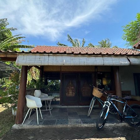 Готель Al-Shifa Healing House Lombok Гілі-Аїр Екстер'єр фото