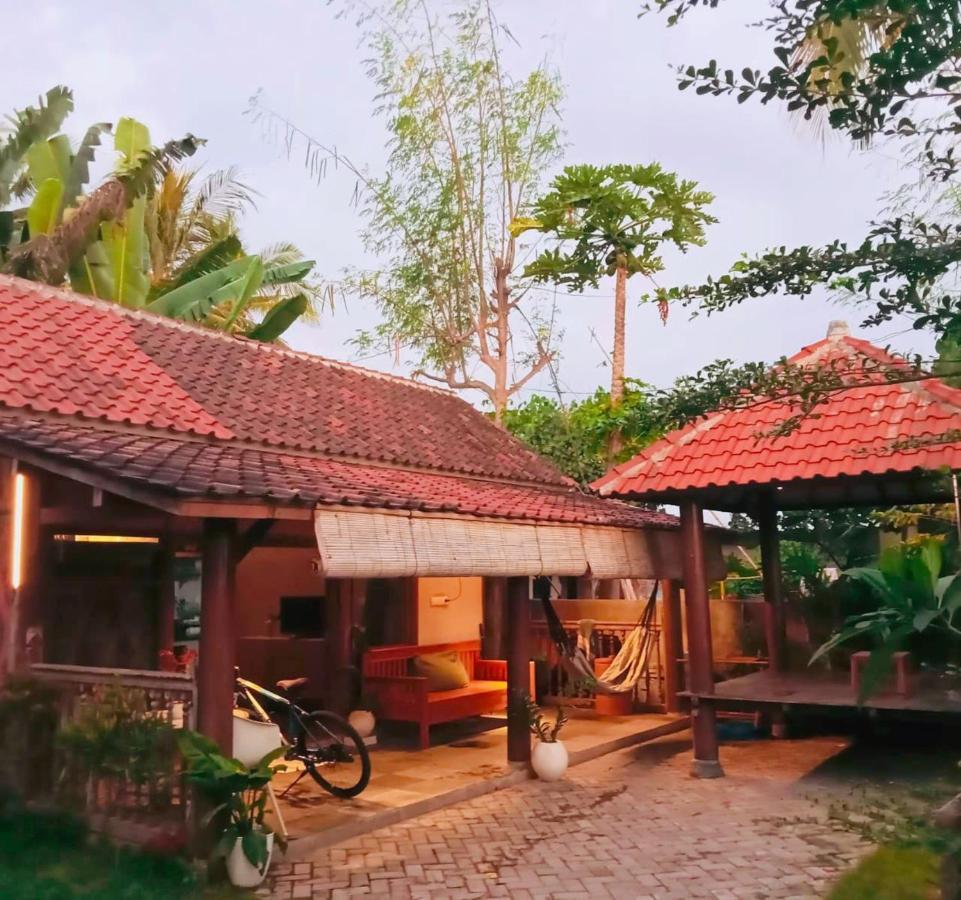 Готель Al-Shifa Healing House Lombok Гілі-Аїр Екстер'єр фото