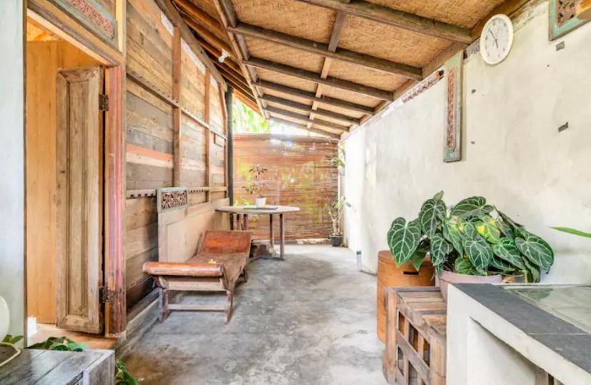 Готель Al-Shifa Healing House Lombok Гілі-Аїр Екстер'єр фото